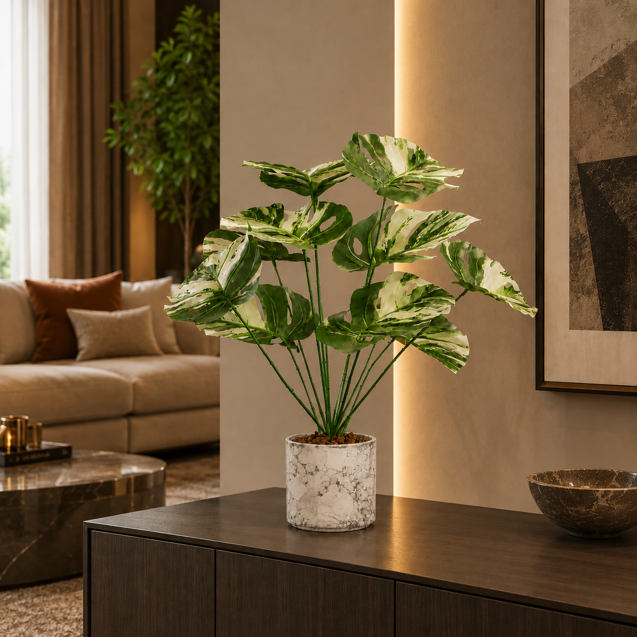 Premium Yapay Alacalı Monstera (Monstera Deliciosa Variegata) – Dekoratif Saksılı Tropikal Bitki 65cm